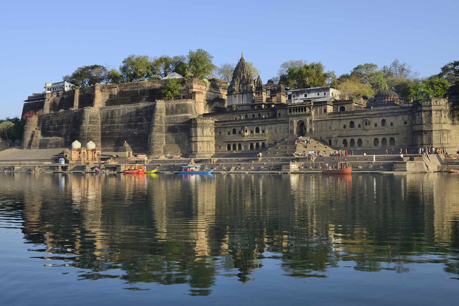 Maheshwar – The Spiritual Riverside Retreat